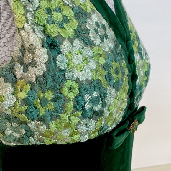 Happy St Patrick's Day! Vintage 1960's Vera Mont Paris Velvet Green Party Dress - Picture 4 of 9